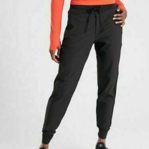 Athleta Headlands Hybrid Trek Jogger